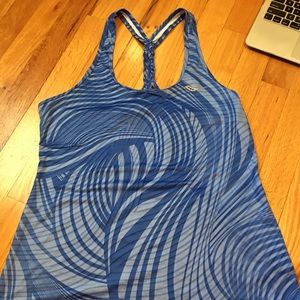 Saucony running tank